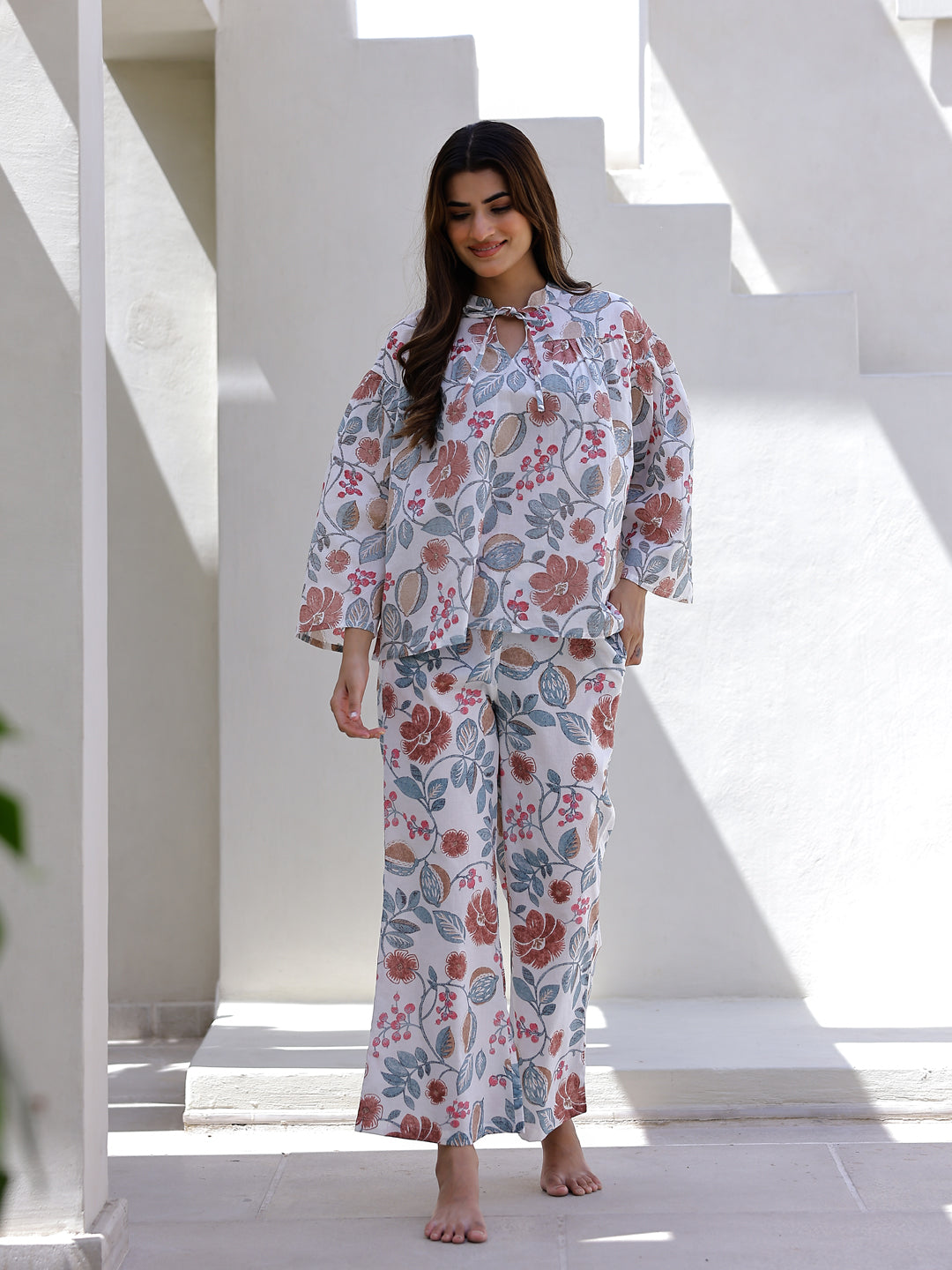 Women Flower Printed Full Sleeves Night Suit