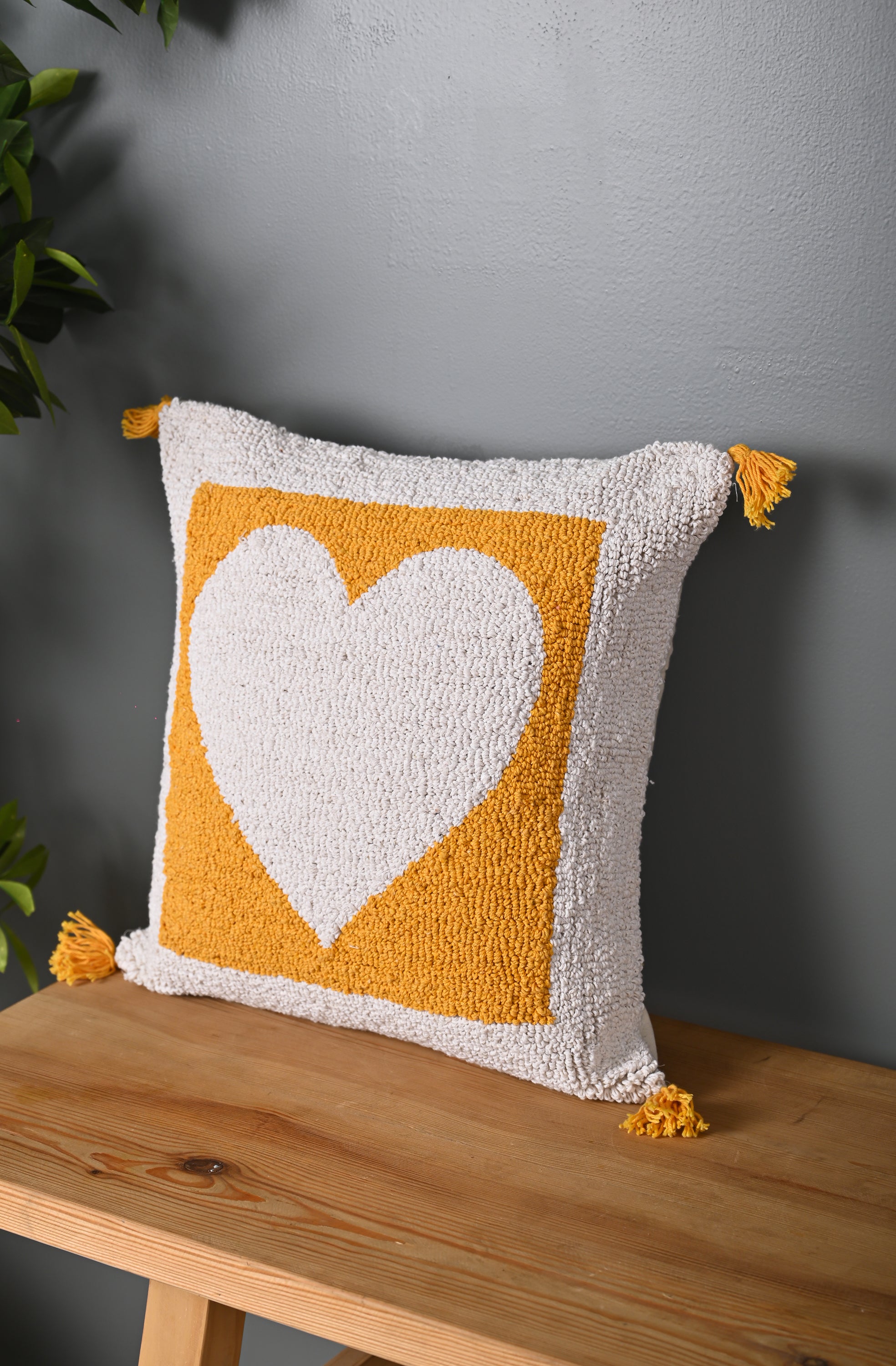 White Heart Design Truffted Cushion Cover