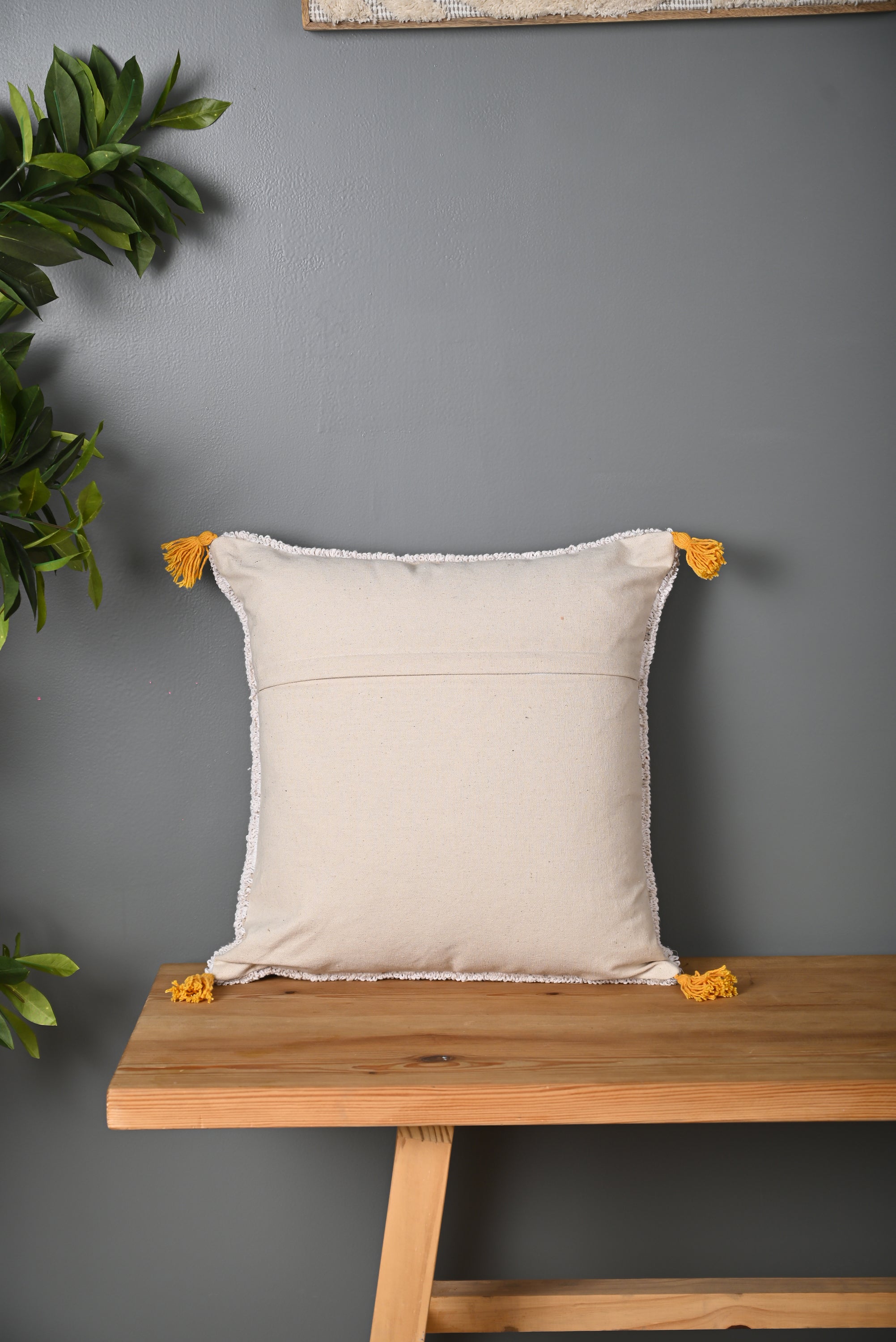 White Heart Design Truffted Cushion Cover