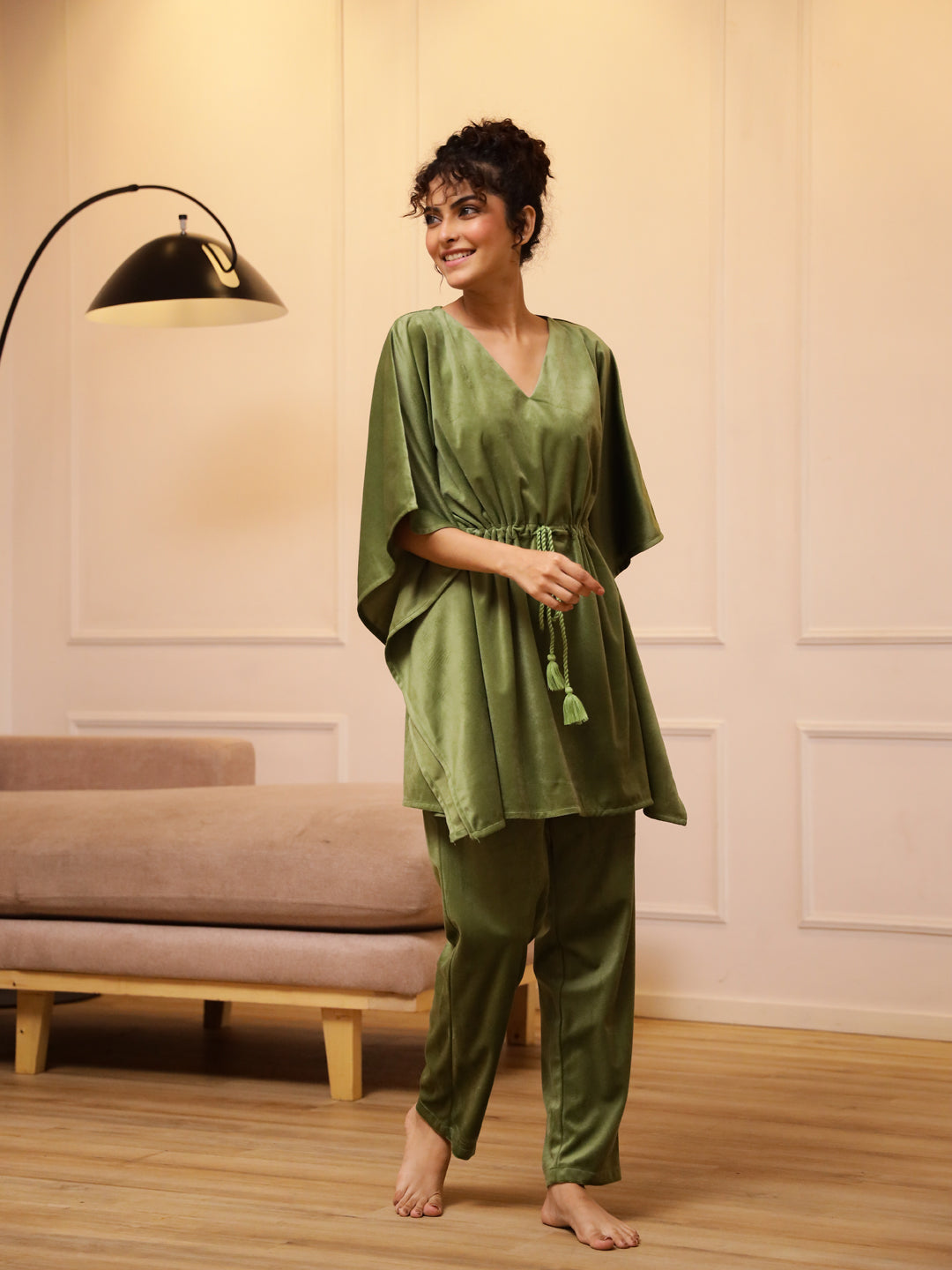 Green V-Neck Velvet Winter Kaftan