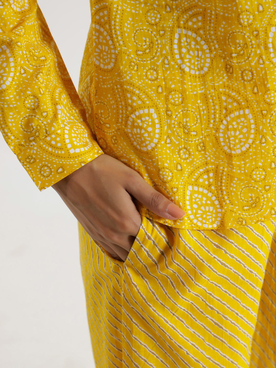 Yellow & White Printed Night suit