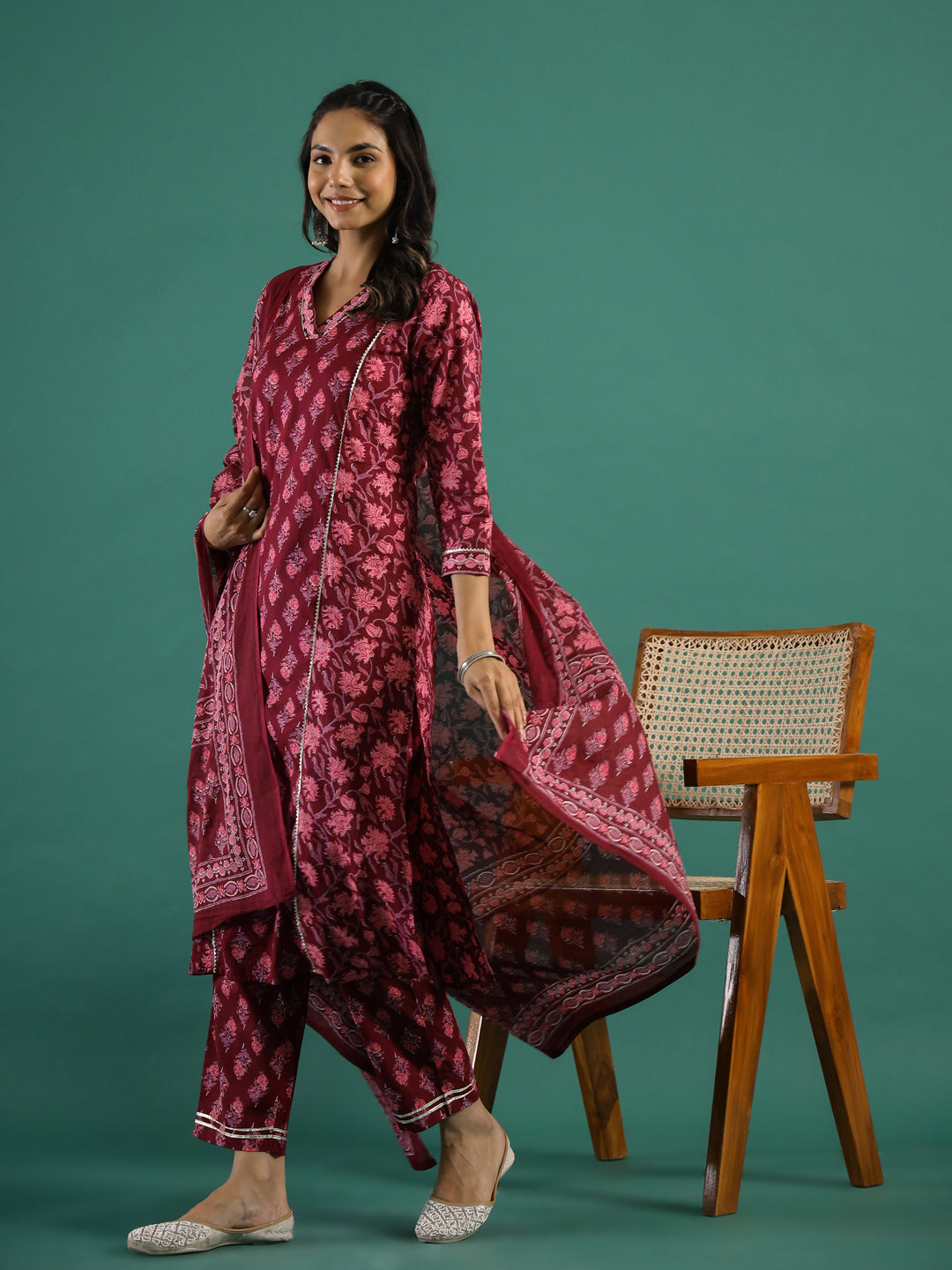 Floral Printed Regular Gotta Patti Pure Cotton Kurta with Trousers & With Dupatta