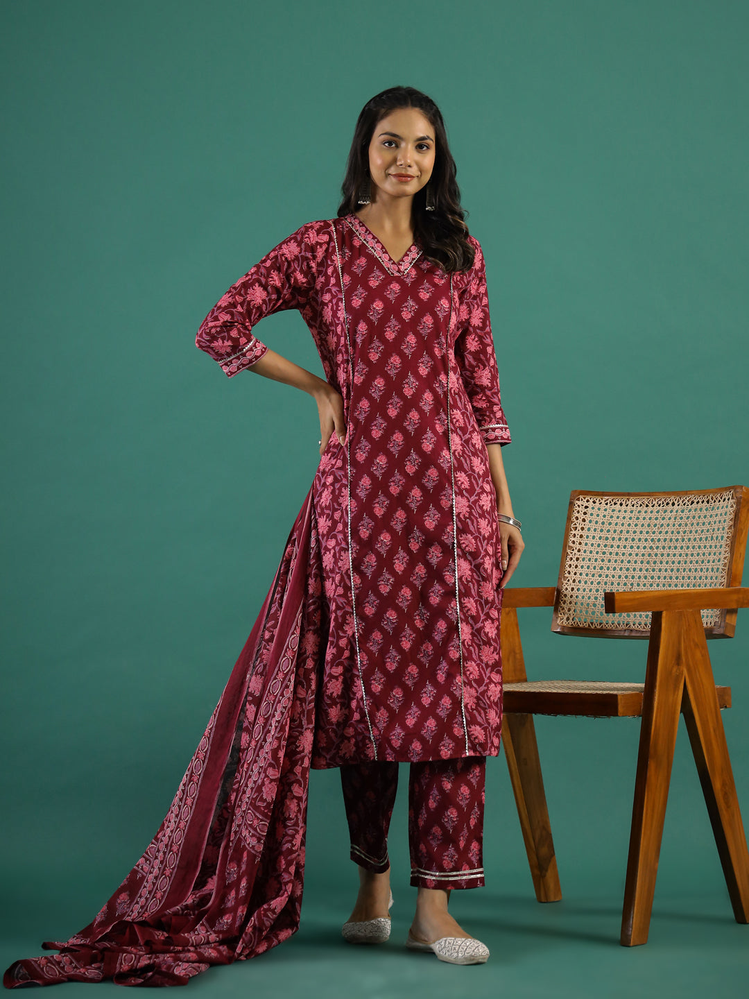 Floral Printed Regular Gotta Patti Pure Cotton Kurta with Trousers & With Dupatta