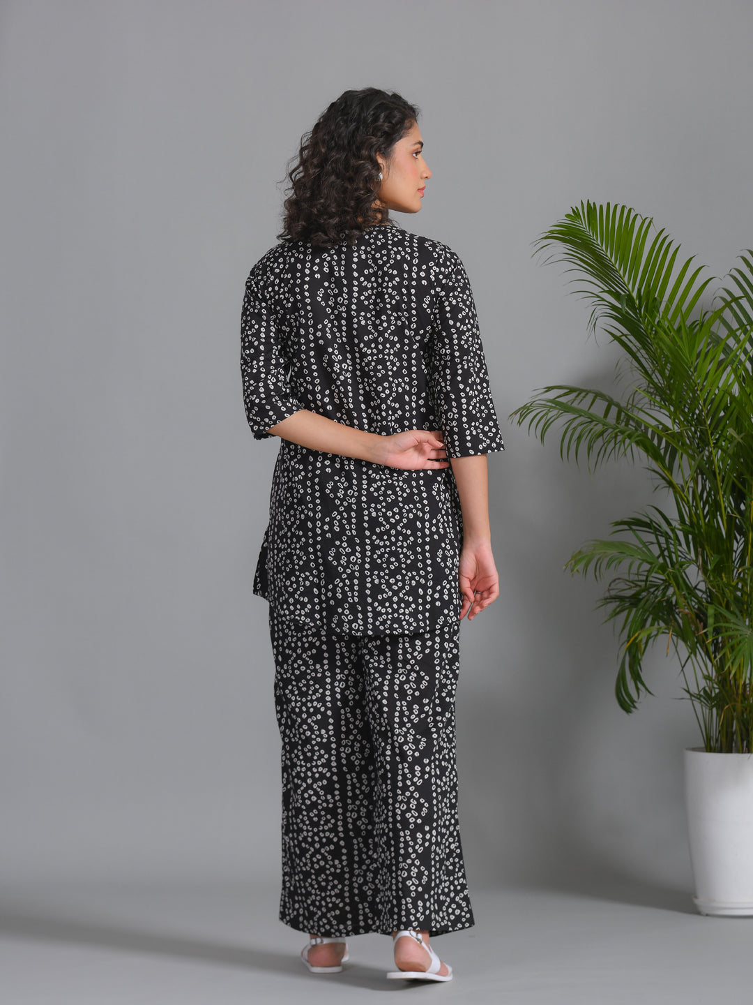 Women Floral Printed Black loungewear set