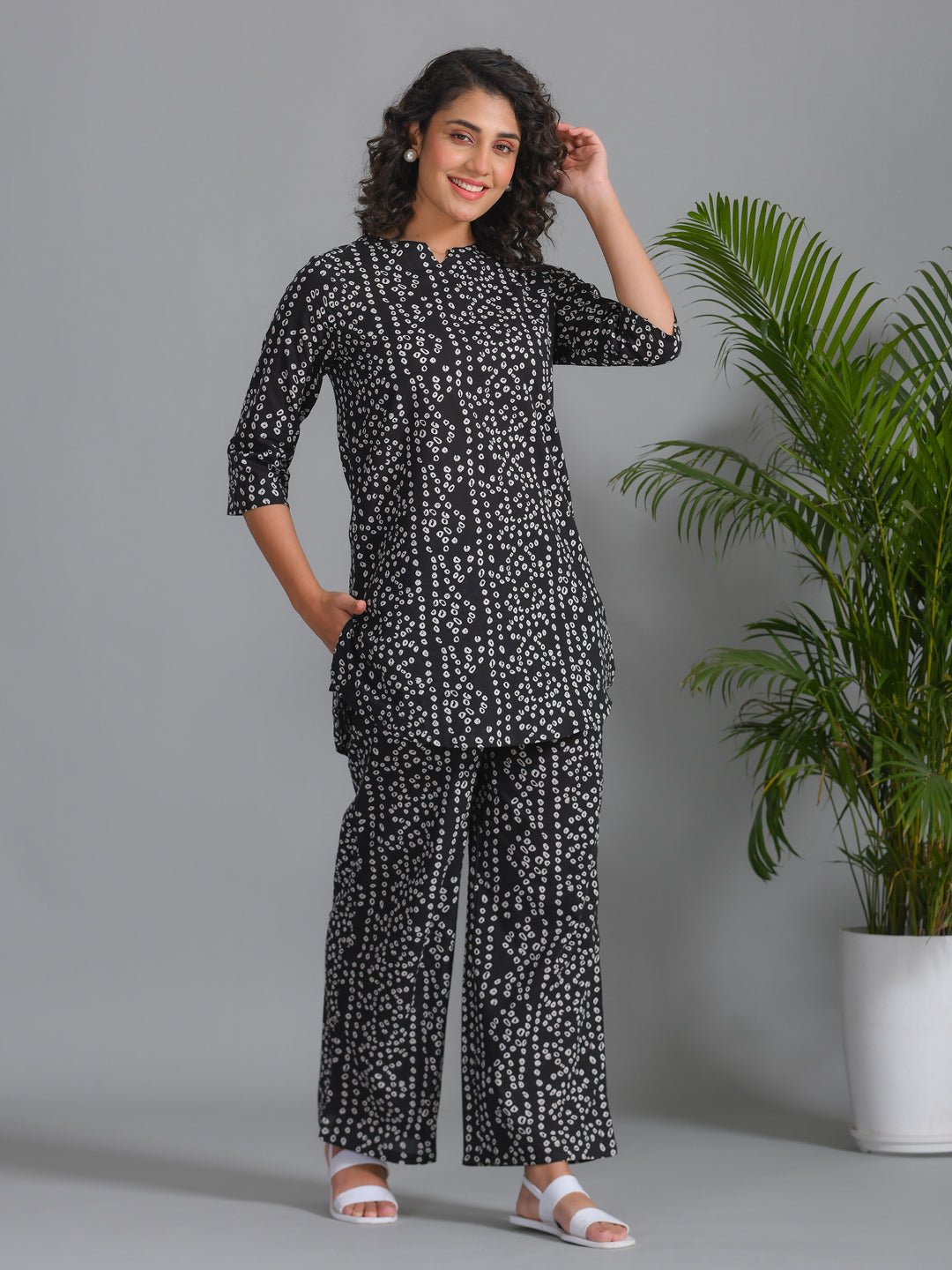 Women Floral Printed Black loungewear set