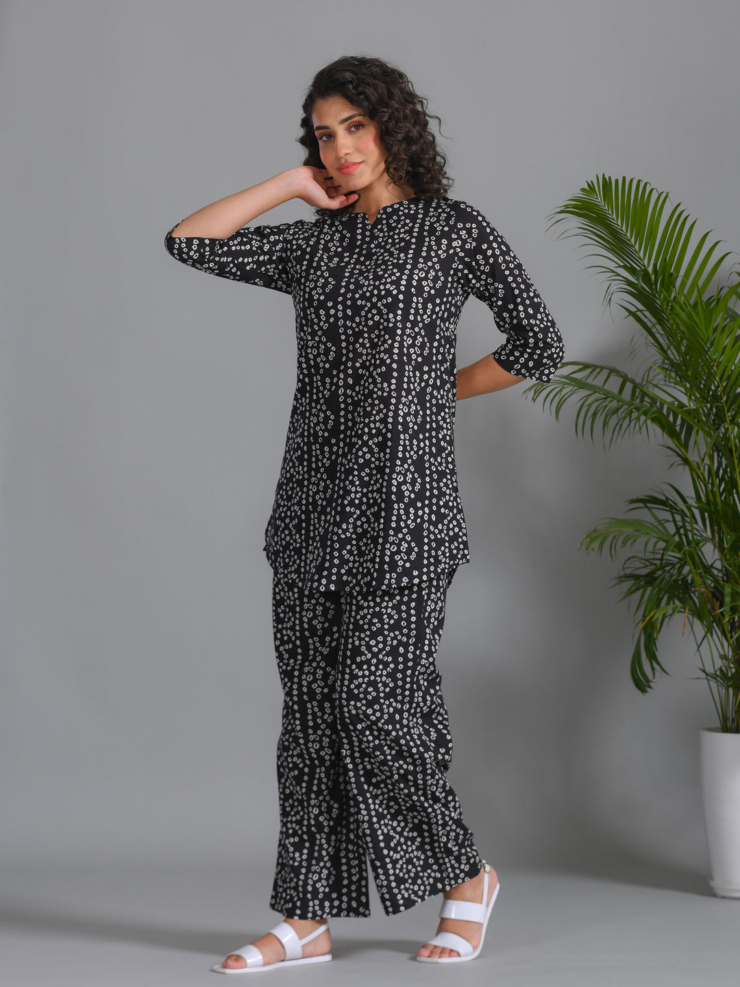 Women Floral Printed Black loungewear set