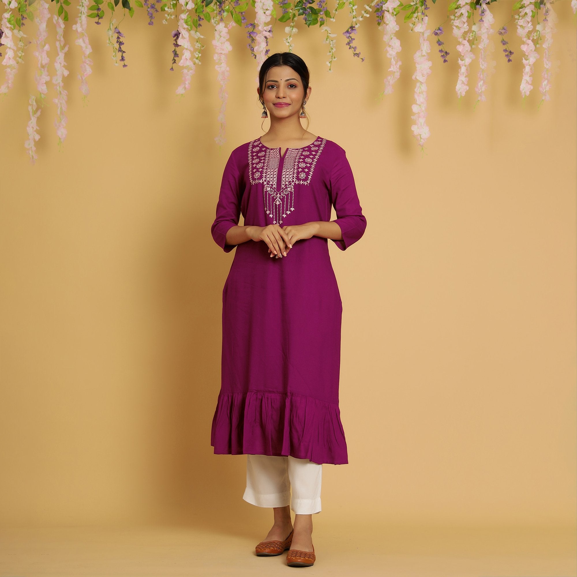 RangDeep Women Magenta Embroidered Straight Kurti