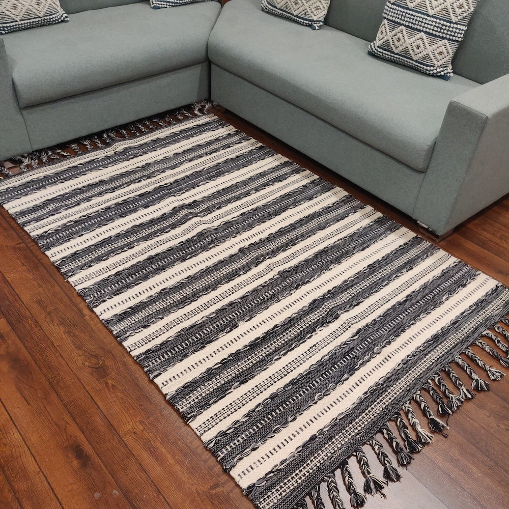 Hand-weaved 100% Cotton Rug with set of 2 Cushion Covers