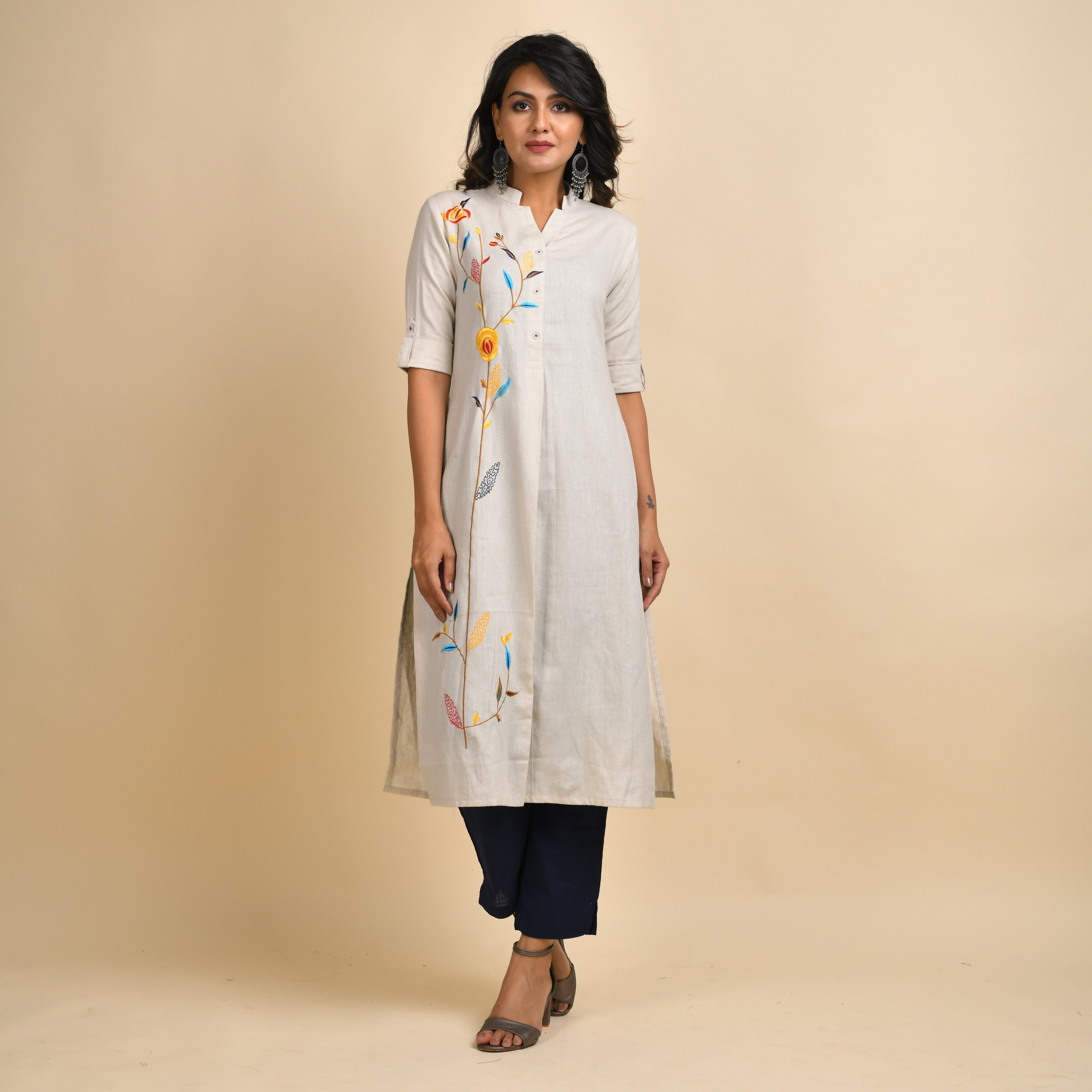 RANGDEEP WOMEN OFF-WHITE EMBROIDERY KURTA