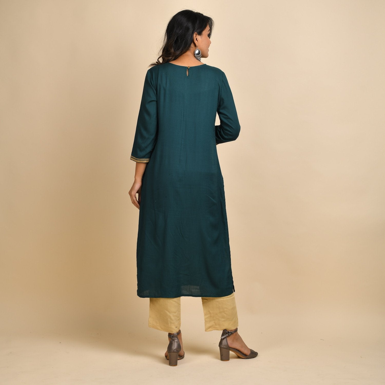 RangDeep Women Rayon Green Embroidered Straight Kurti