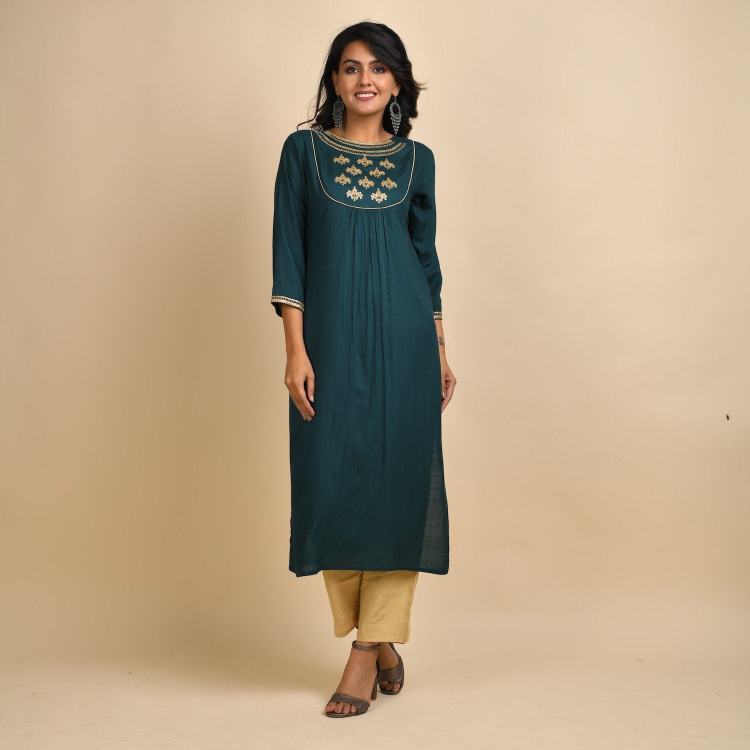 RangDeep Women Rayon Green Embroidered Straight Kurti